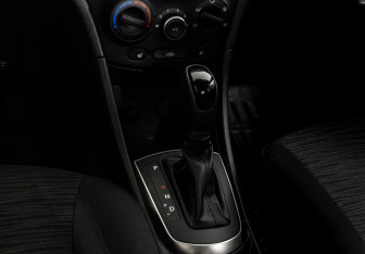 Подержанный автомобиль Hyundai Solaris Sedan 2015 года (12 фото)