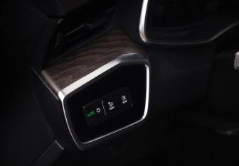 Подержанный автомобиль Audi A6 Sedan 2020 года (25 фото)