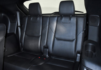 Подержанный автомобиль Mazda CX-9 2017 года (15 фото)