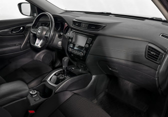 Подержанный автомобиль Nissan X-Trail 2021 года (14 фото)