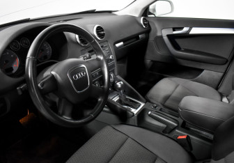 Подержанный автомобиль Audi A3 Hatchback 2012 года (9 фото)