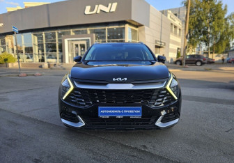 Подержанный автомобиль Kia Sportage 2023 года (2 фото)