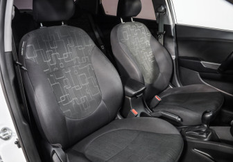Подержанный автомобиль Kia Rio Sedan 2016 года (18 фото)