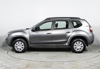 Подержанный автомобиль Nissan Terrano 2014 года (8 фото)