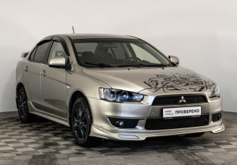 Подержанный автомобиль Mitsubishi Lancer Sedan 2008 года (3 фото)
