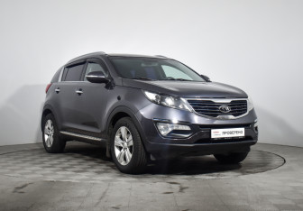 Подержанный автомобиль Kia Sportage 2011 года (3 фото)