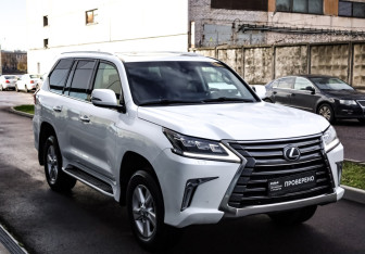 Подержанный автомобиль Lexus LX 2016 года (4 фото)