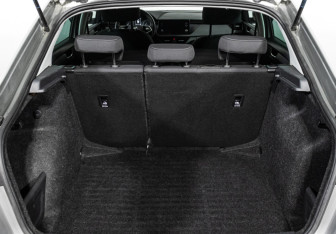 Подержанный автомобиль Skoda Rapid Liftback 2021 года (17 фото)