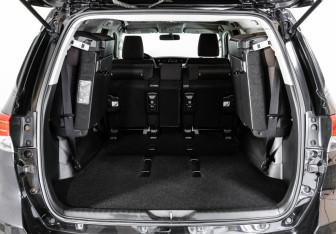 Подержанный автомобиль Toyota Fortuner 2018 года (26 фото)