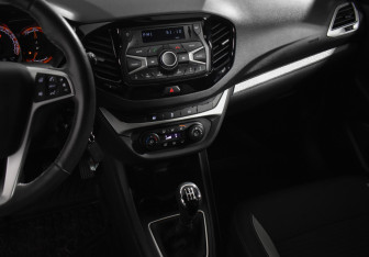 Подержанный автомобиль LADA (ВАЗ) Vesta Sedan 2021 года (17 фото)