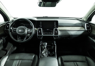 Подержанный автомобиль Kia Sorento 2020 года (13 фото)
