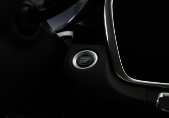 Подержанный автомобиль Geely Atlas Pro 2023 года (19 фото)