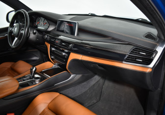 Подержанный автомобиль BMW X5 M 2015 года (13 фото)