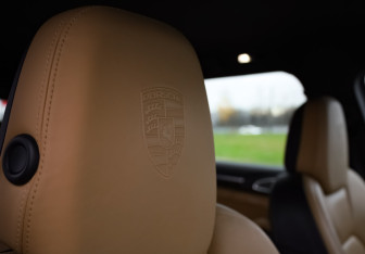 Подержанный автомобиль Porsche Cayenne 2014 года (29 фото)