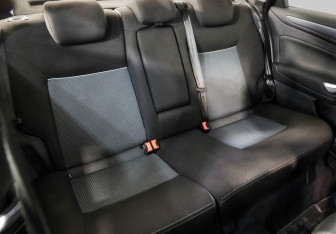 Подержанный автомобиль Ford Mondeo Sedan 2010 года (23 фото)