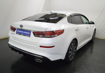 Подержанный автомобиль Kia Optima Sedan 2018 года (5 фото)