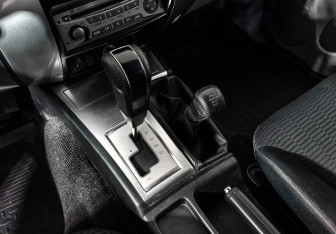 Подержанный автомобиль Mitsubishi Pajero Sport 2012 года (11 фото)