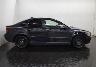 Подержанный автомобиль Volvo S40 2007 года (4 фото)