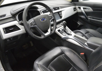 Подержанный автомобиль Geely Atlas 2021 года (10 фото)