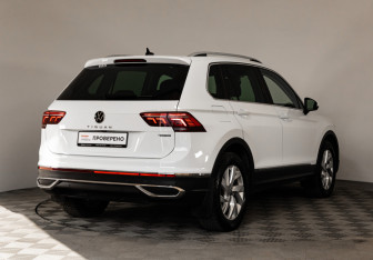 Подержанный автомобиль Volkswagen Tiguan 2021 года (5 фото)