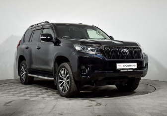 Подержанный автомобиль Toyota Land Cruiser Prado 2019 года (3 фото)