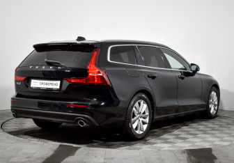Подержанный автомобиль Volvo V60 2019 года (5 фото)