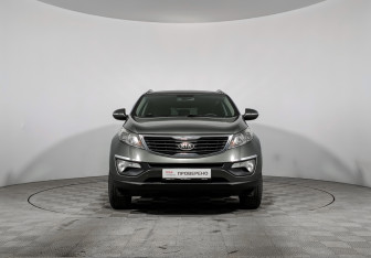Подержанный автомобиль Kia Sportage 2011 года (2 фото)