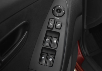 Подержанный автомобиль Hyundai Elantra Sedan 2009 года (18 фото)