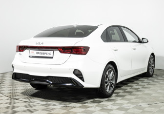 Подержанный автомобиль Kia K3 Sedan 2021 года (5 фото)
