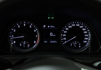 Подержанный автомобиль Hyundai Sonata 2020 года (12 фото)