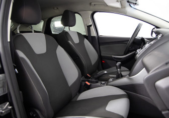 Подержанный автомобиль Ford Focus Hatchback 2012 года (11 фото)