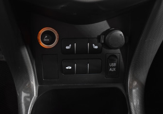 Подержанный автомобиль Lifan X60 2017 года (16 фото)