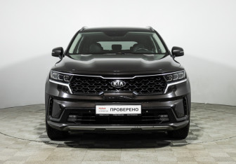 Подержанный автомобиль Kia Sorento 2021 года (2 фото)