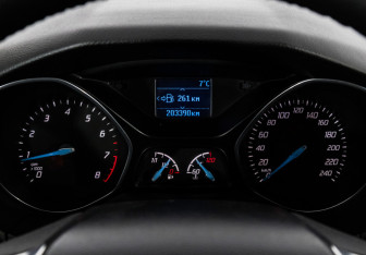 Подержанный автомобиль Ford Focus Hatchback 2014 года (23 фото)