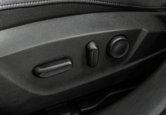 Подержанный автомобиль Opel Insignia Sedan 2013 года (16 фото)