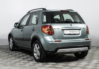 Подержанный автомобиль Suzuki SX4 Hatchback 2012 года (7 фото)