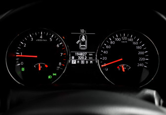 Подержанный автомобиль Nissan Qashqai+2 2011 года (17 фото)