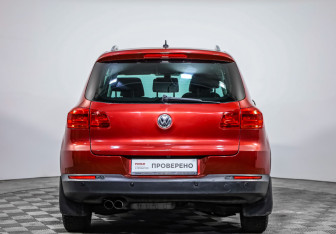 Подержанный автомобиль Volkswagen Tiguan 2011 года (6 фото)