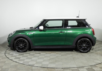 Подержанный автомобиль MINI Hatch 2021 года (8 фото)
