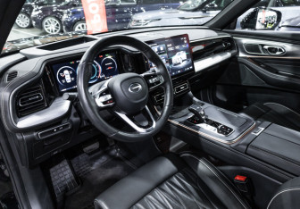 Подержанный автомобиль GAC GS8 2024 года (13 фото)