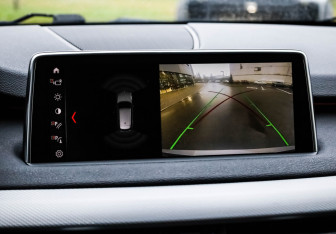 Подержанный автомобиль BMW X5 2018 года (18 фото)