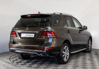 Подержанный автомобиль Mercedes-Benz GLE 2016 года (5 фото)