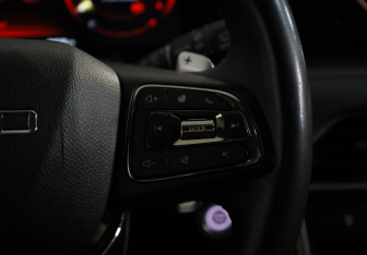 Подержанный автомобиль Exeed TXL 2022 года (12 фото)