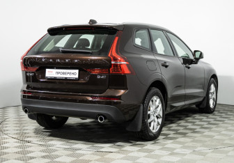 Подержанный автомобиль Volvo XC60 2018 года (5 фото)
