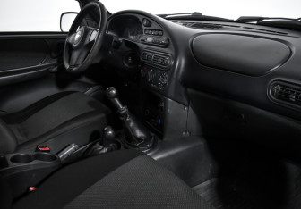 Подержанный автомобиль Chevrolet Niva 2011 года (10 фото)