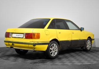 Подержанный автомобиль Audi 80 Sedan 1987 года (5 фото)