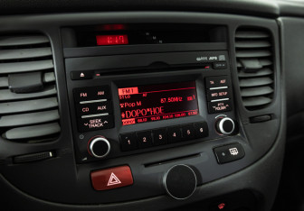 Подержанный автомобиль Kia Rio Hatchback 2011 года (16 фото)