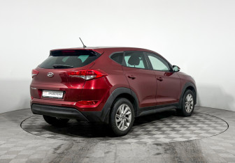 Подержанный автомобиль Hyundai Tucson 2016 года (5 фото)