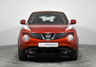 Подержанный автомобиль Nissan Juke 2013 года (2 фото)