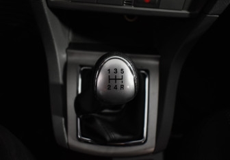 Подержанный автомобиль Ford Focus Sedan 2011 года (17 фото)